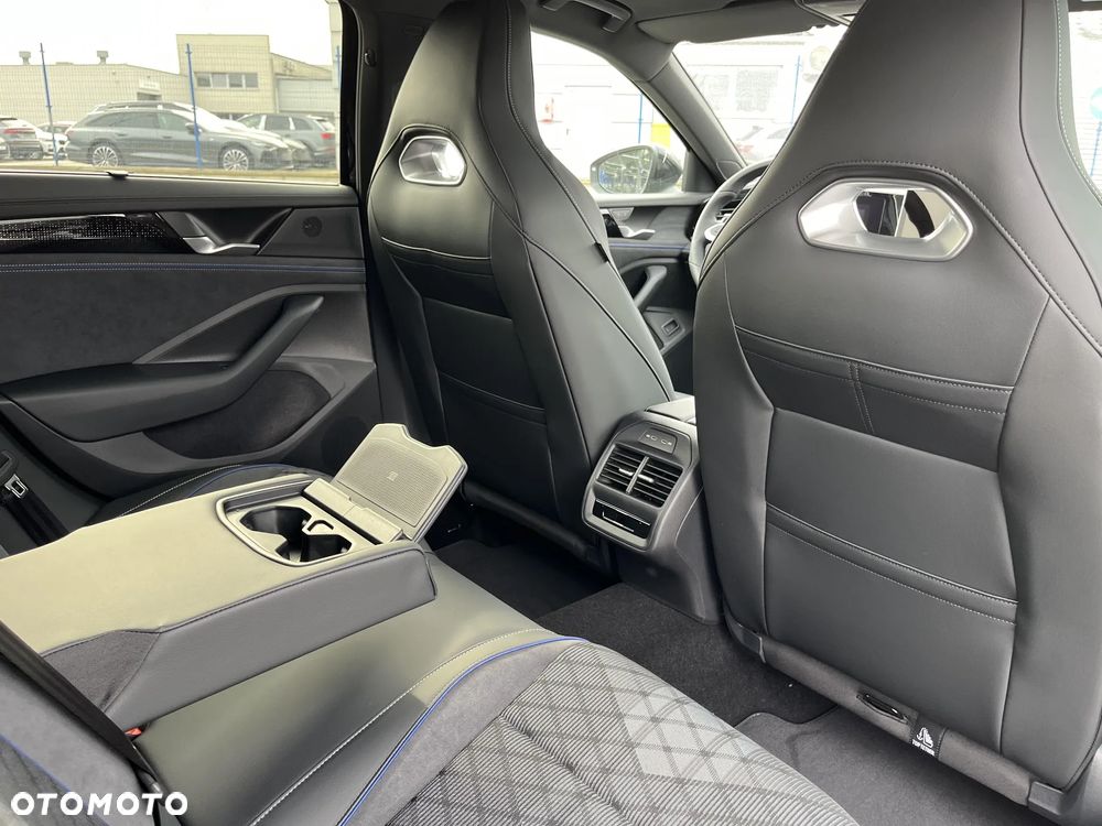 Volkswagen Passat - 29