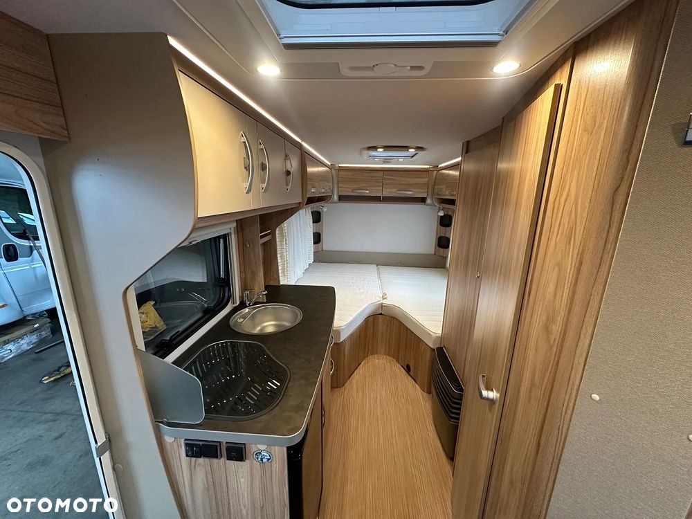 Hymer-Eriba Nova Light ENL 442 - 29