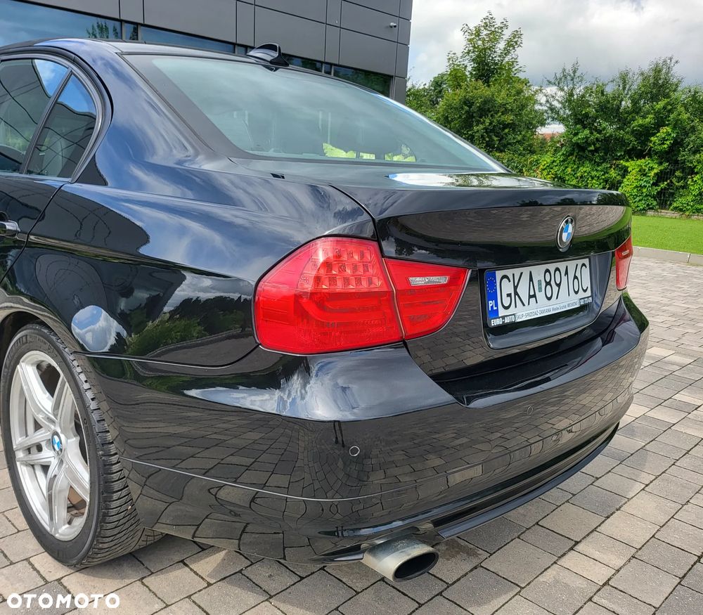 BMW Seria 3 320i Edition Sport - 16