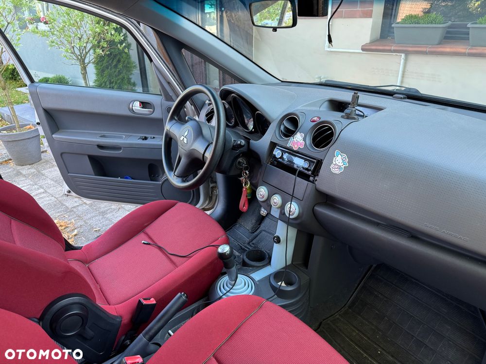 Mitsubishi Colt 1.3 Inform - 11