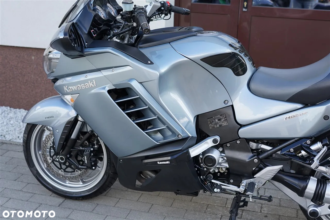 Kawasaki GTR - 26