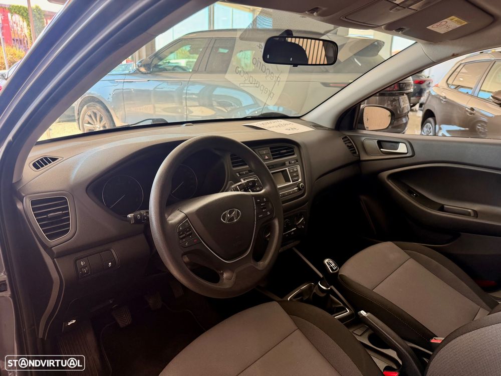 Hyundai i20 1.1 CRDi Comfort - 11