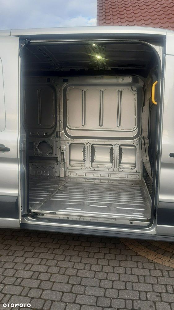 Ford Transit - 27