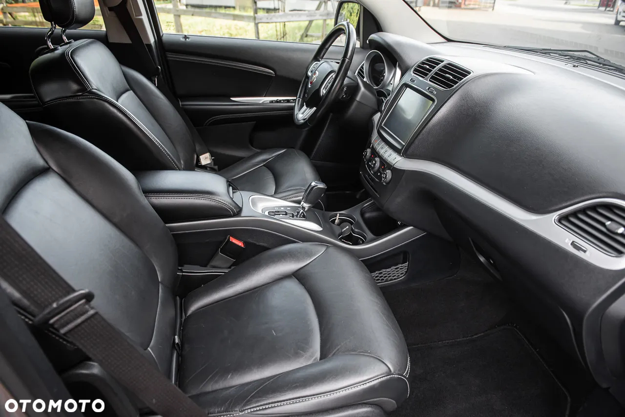 Fiat Freemont 2.0 Multijet Black Code AWD - 34
