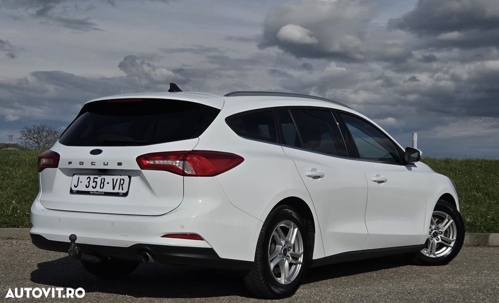 Ford Focus 1.5 EcoBlue Start-Stopp-System COOL&CONNECT - 2