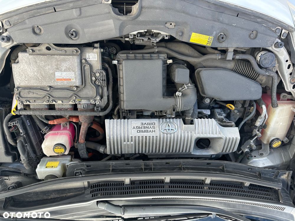 Toyota Prius 1.8 HSD Prestige - 13