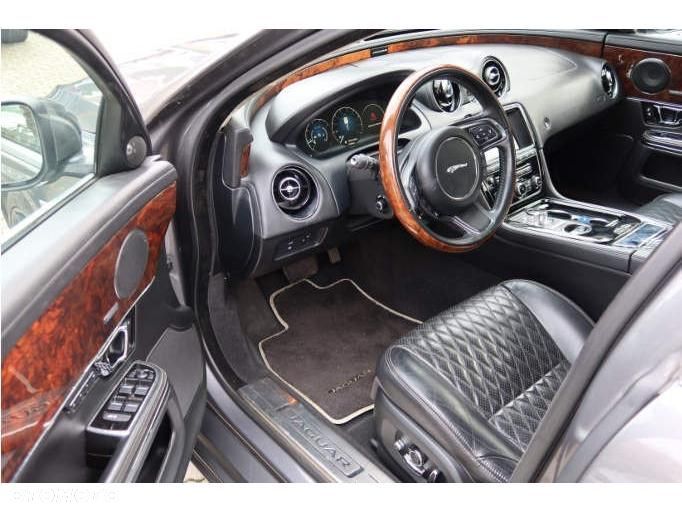 Jaguar XJ 3.0 T LWB AWD Portfolio - 7