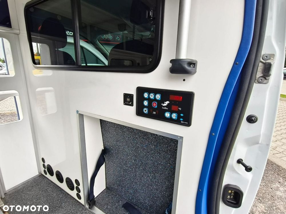 Opel Vivaro - 28