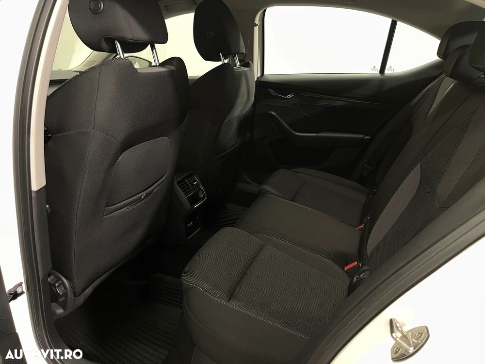 Skoda Octavia 2.0 TDI Ambition - 10