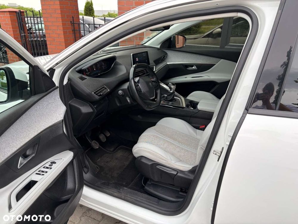 Peugeot 5008 1.5 BlueHDi Allure S&S - 16