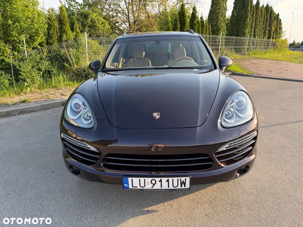 Porsche Cayenne - 1