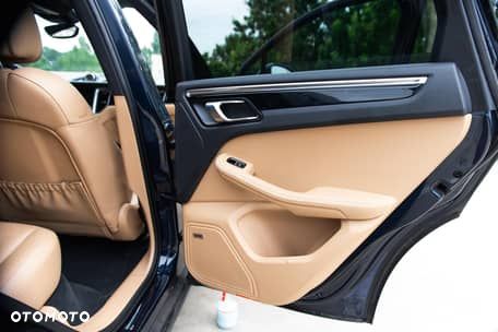 Porsche Macan - 31