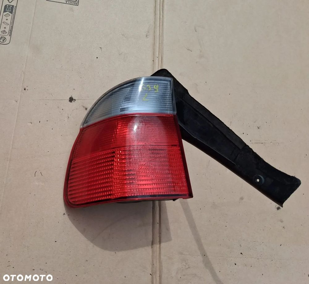 Lampa tył BMW E39 lewa 2496321  kombi  OE - 1
