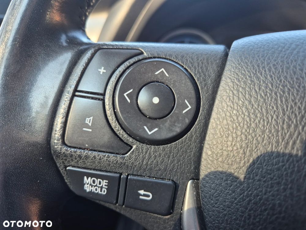 Toyota Auris 2.0 D-4D Premium Comfort - 20