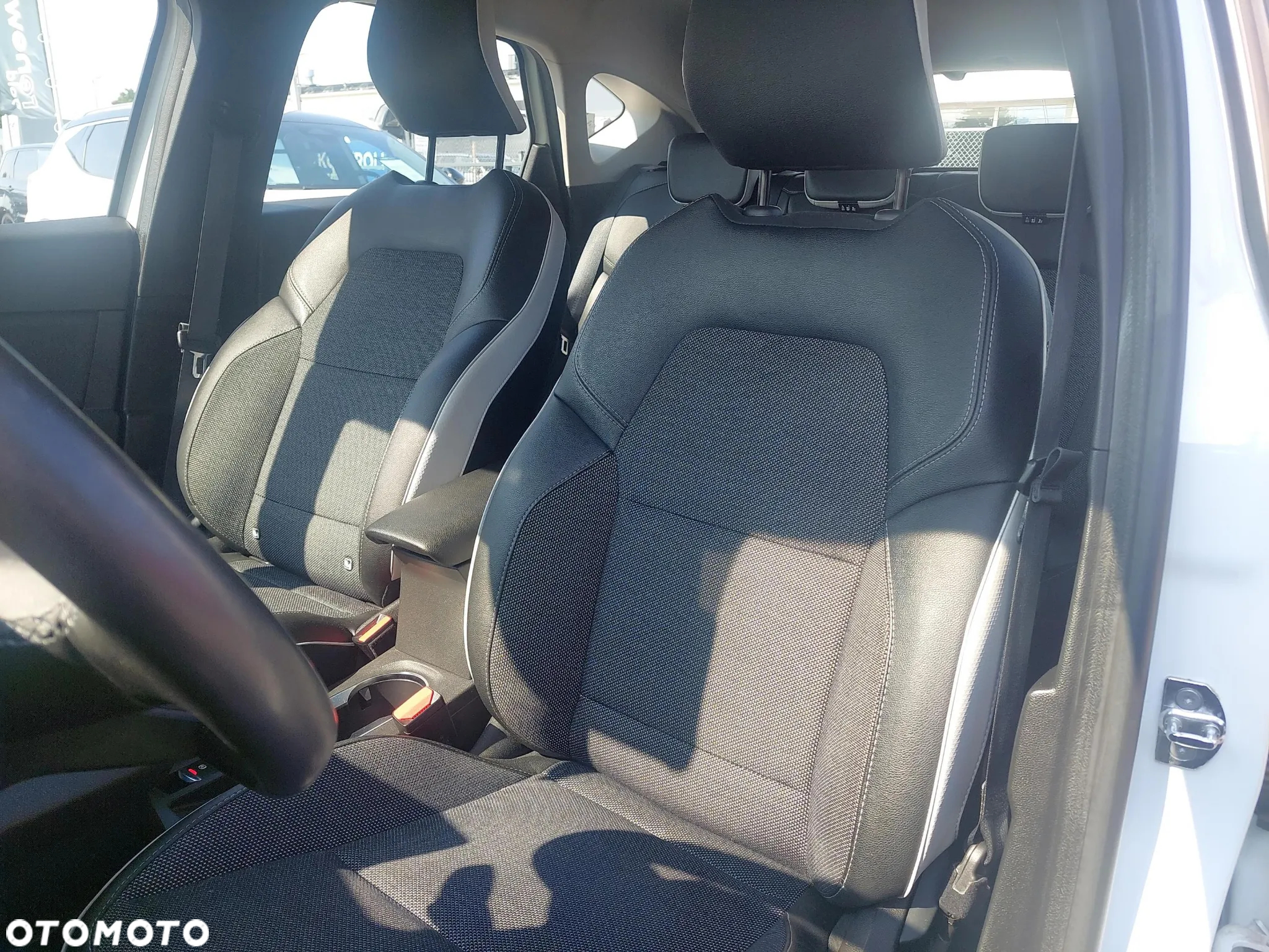 Renault Captur 1.0 TCe Intens - 16