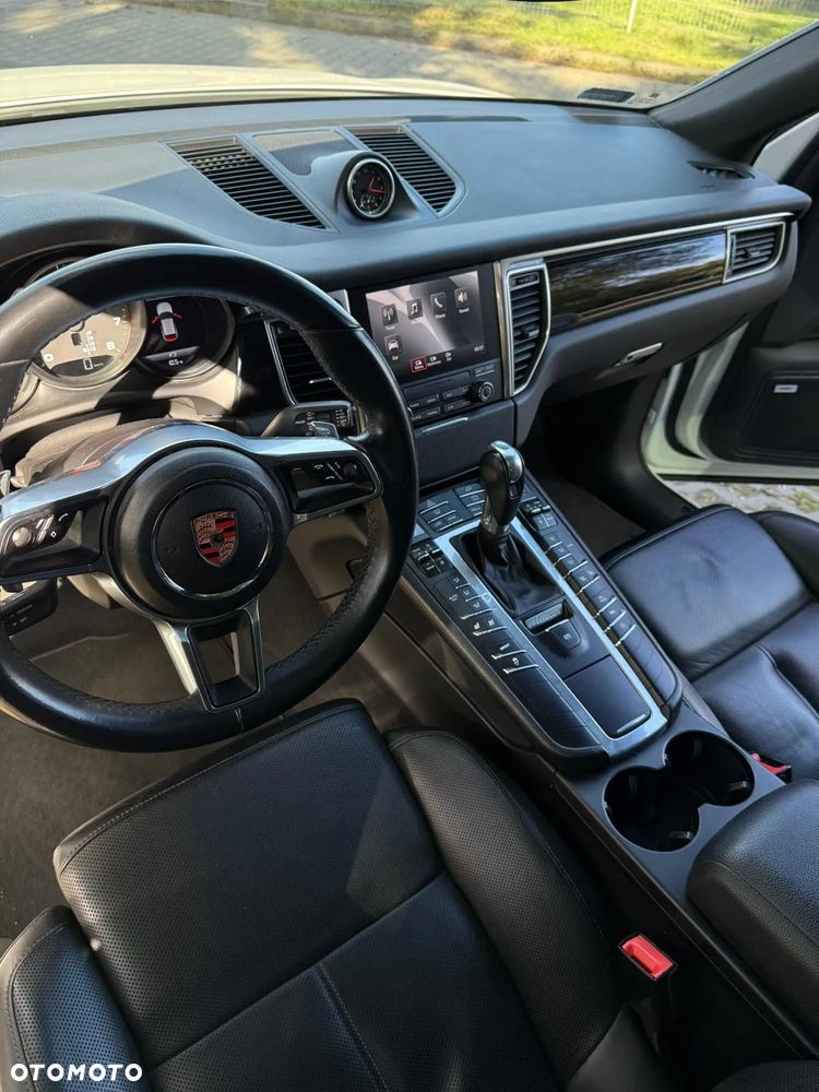 Porsche Macan Standard - 4