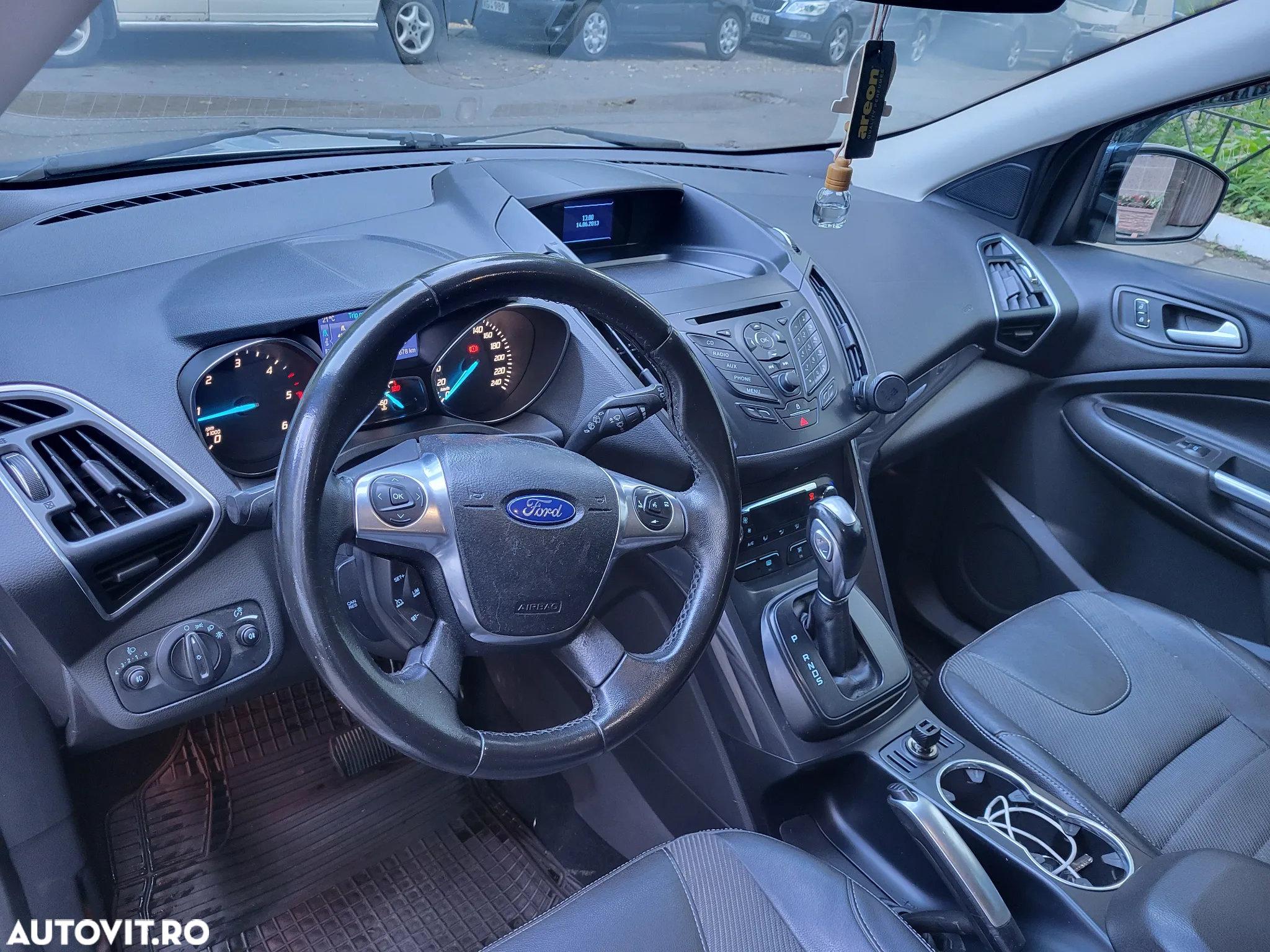Ford Kuga 2.0 TDCi 4WD Powershift Titanium - 17
