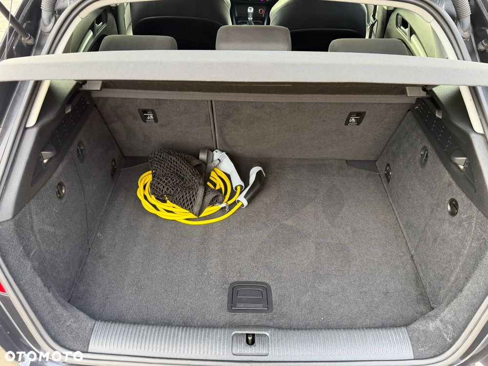 Audi A3 Sportback 1.4 TFSI e-tron S line Sportpaket - 31