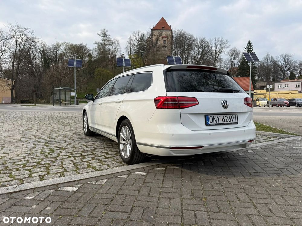 Volkswagen Passat - 9