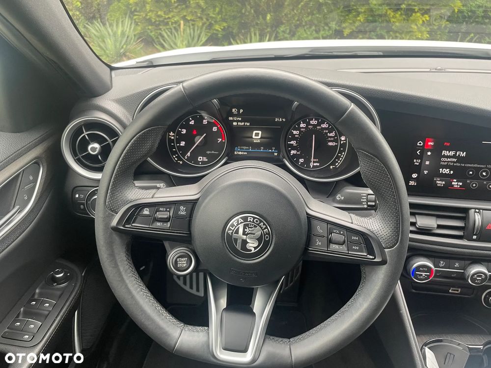 Alfa Romeo Giulia - 7