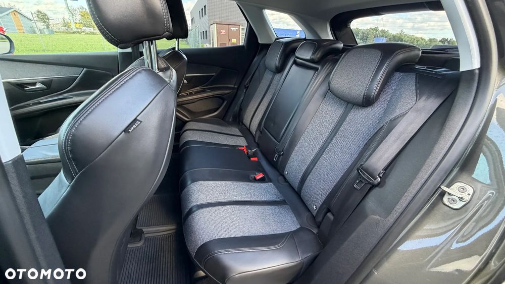 Peugeot 3008 1.6 BlueHDi Allure S&S - 34