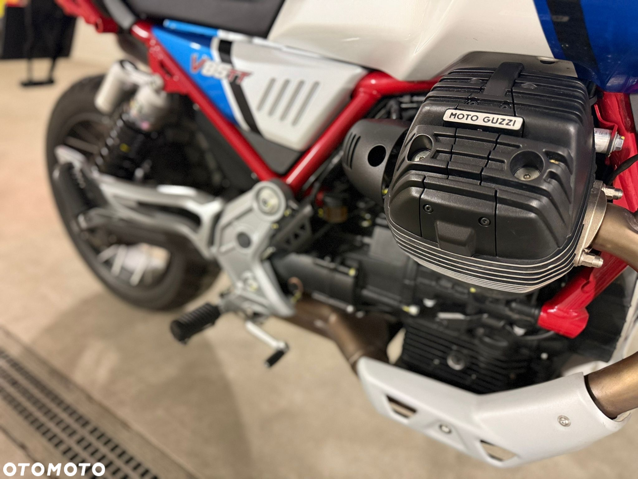 Moto Guzzi V85 - 7