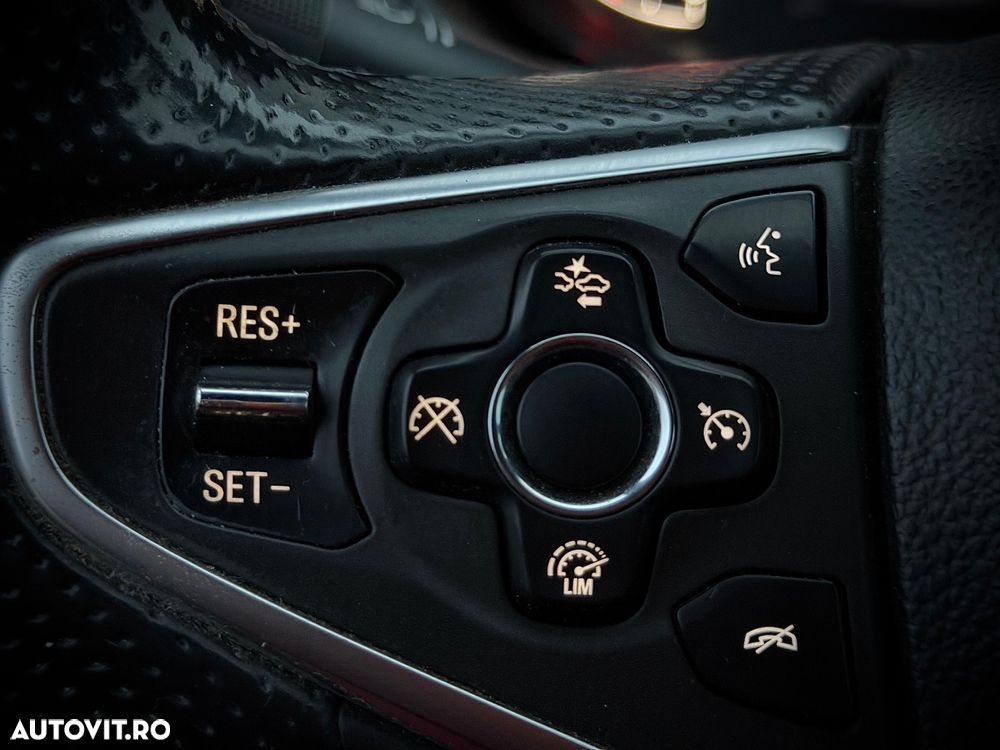 Opel Insignia 2.0 CDTI ecoFLEX Start/Stop Business Edition - 26