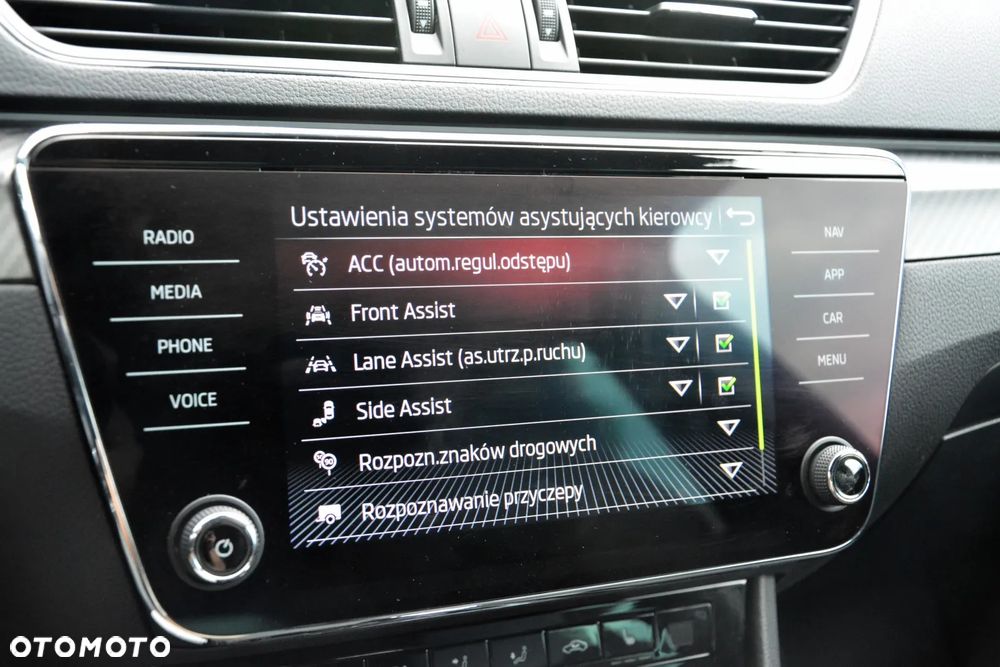 Skoda Superb 2.0 TSI 4x4 Sportline DSG - 32
