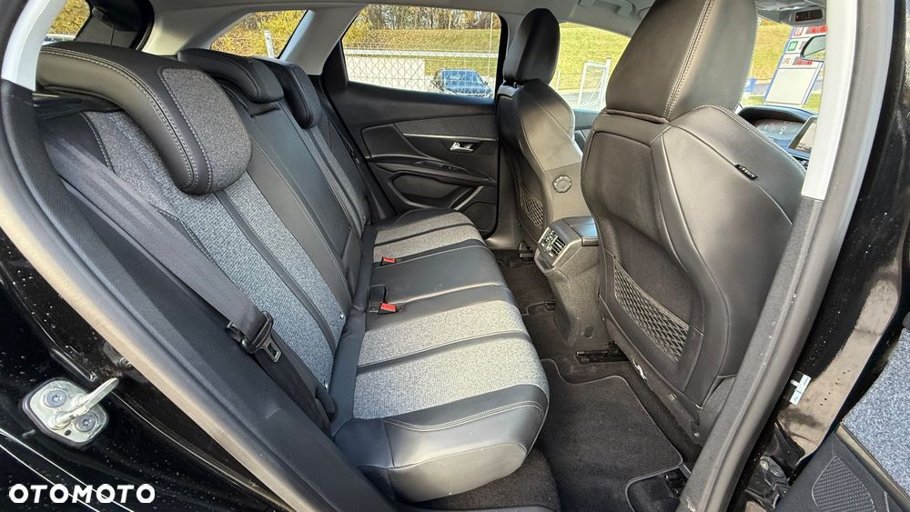 Peugeot 3008 1.6 BlueHDi Allure S&S - 20