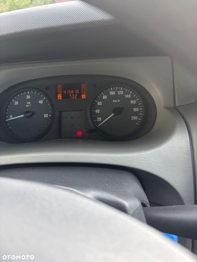 Opel Vivaro - 11