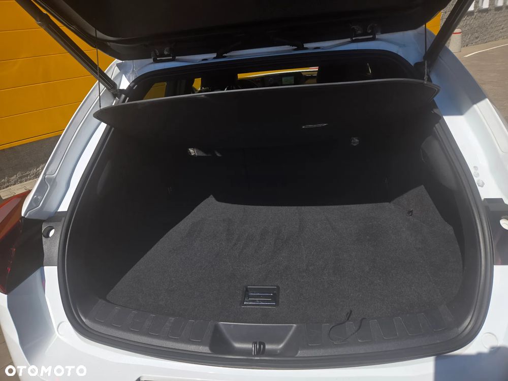 Lexus UX - 17