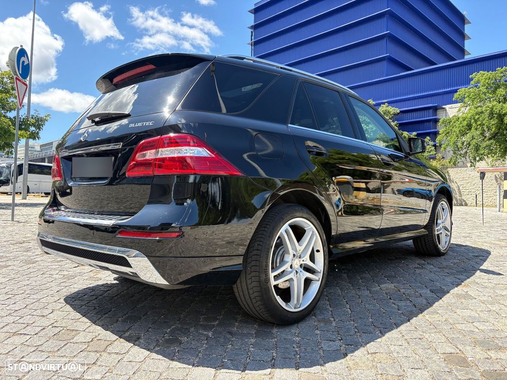 Mercedes-Benz ML 350 BlueTEC 4MATIC 7G-TRONIC - 7