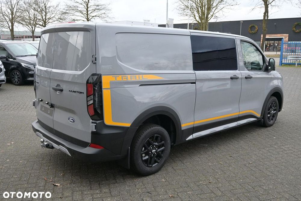 Ford Transit Custom L2H1 320 Zabudowa Brygadowa Trail A8 AWD 2.0 170KM - 4
