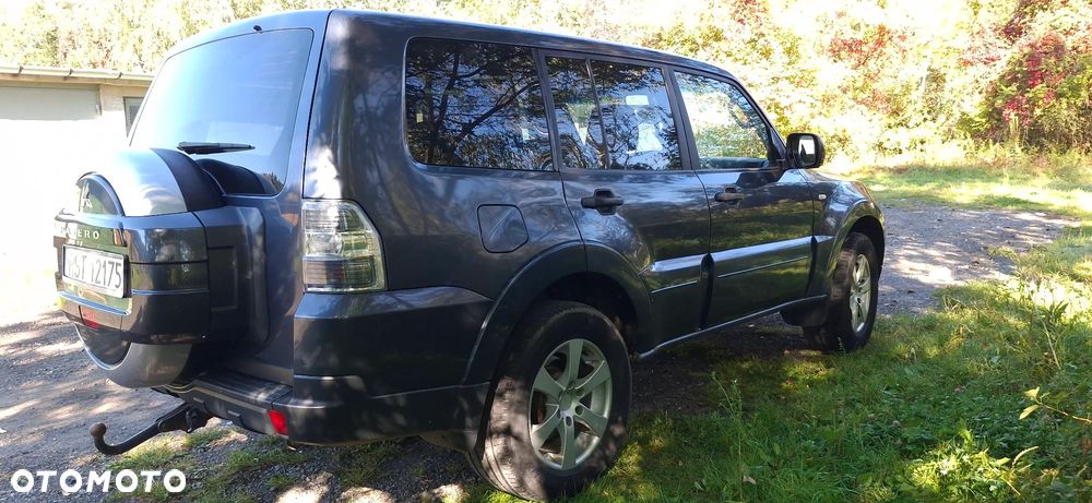 Mitsubishi Pajero - 5