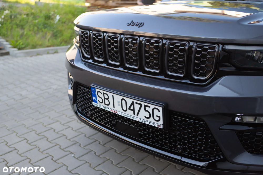 Jeep Grand Cherokee - 37