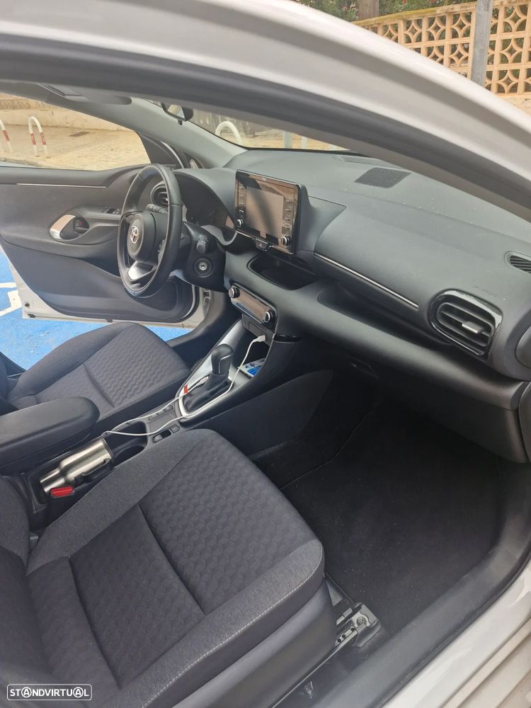 Toyota Yaris 1.5 HDF Comfort Plus - 13