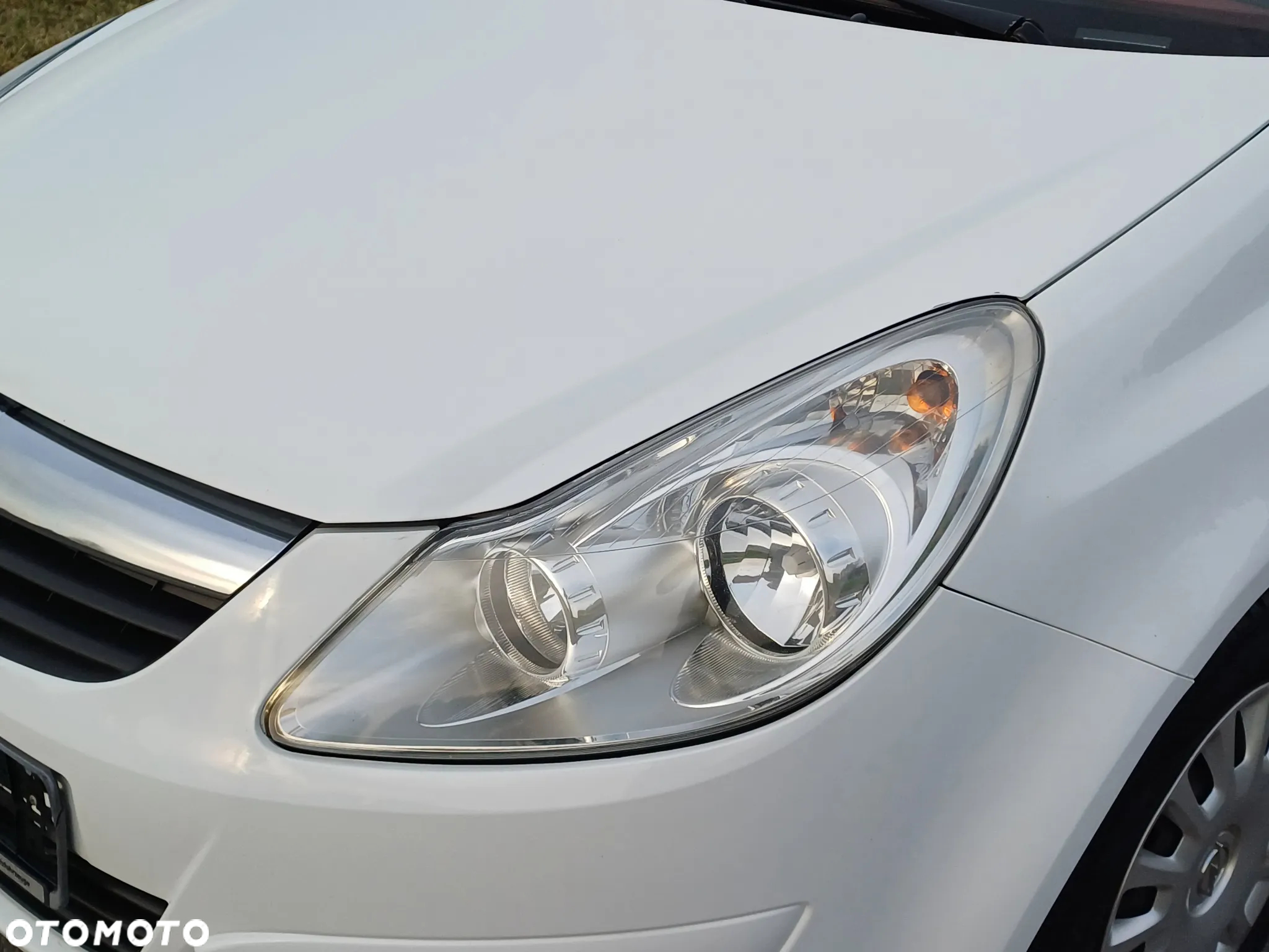 Opel Corsa 1.2 16V Cosmo - 37