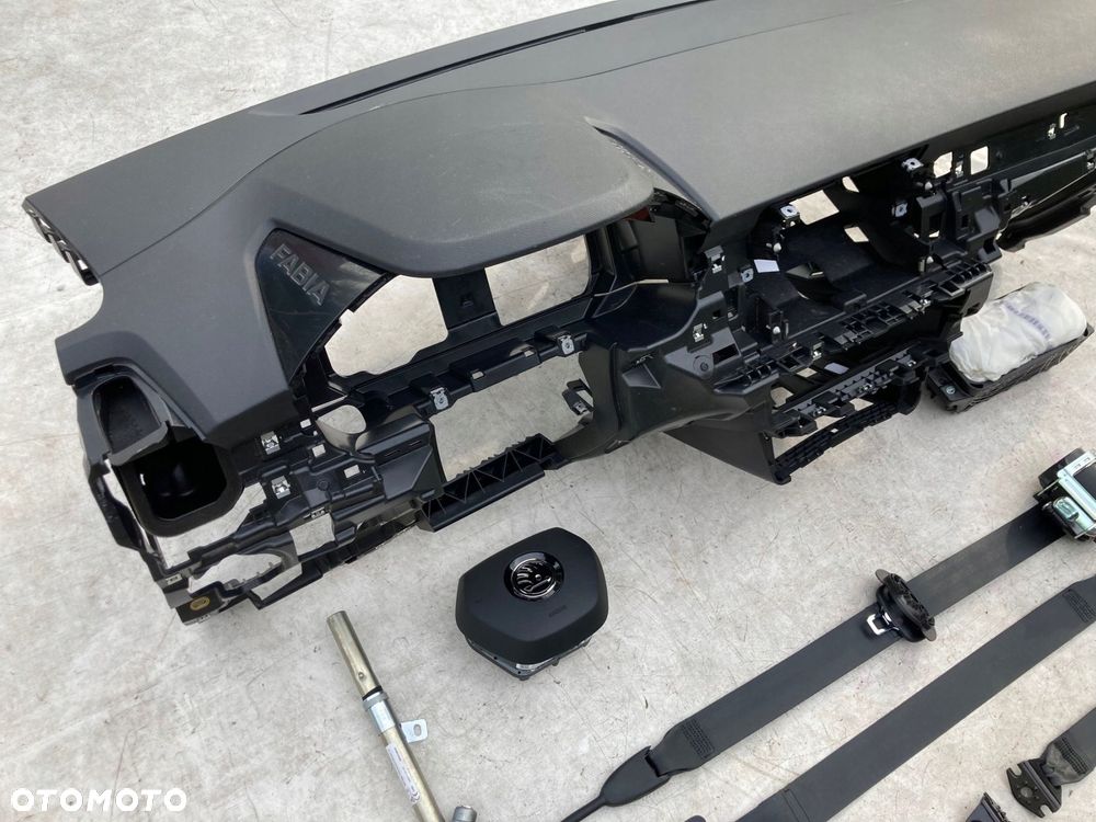 skoda fabia 4 iv lift deska kokpit konsola poduszki pasy - 5