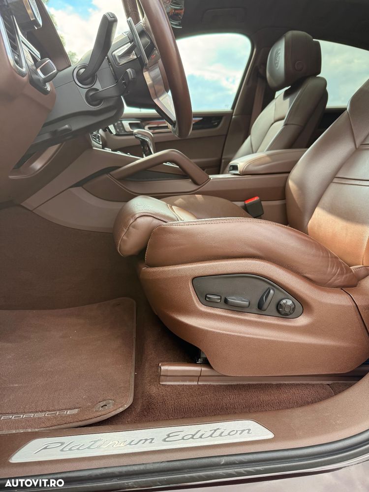 Porsche Cayenne E-Hybrid - 18