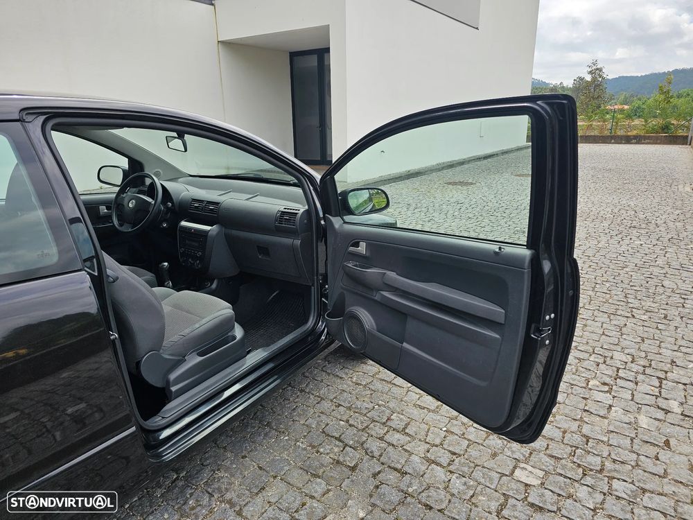 VW Fox 1.4 TDi T.Liso - 17