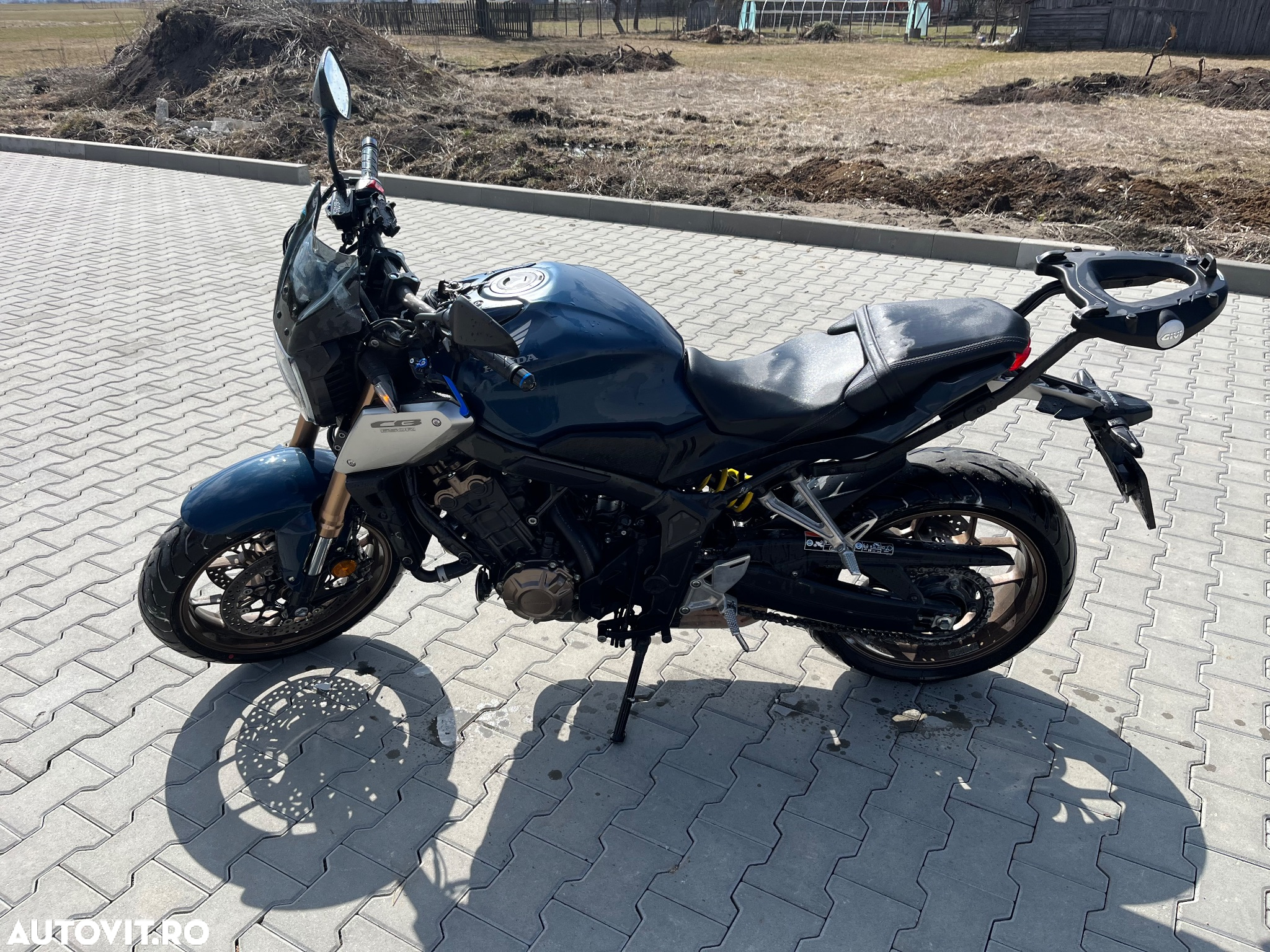 Honda CB 650R - 10
