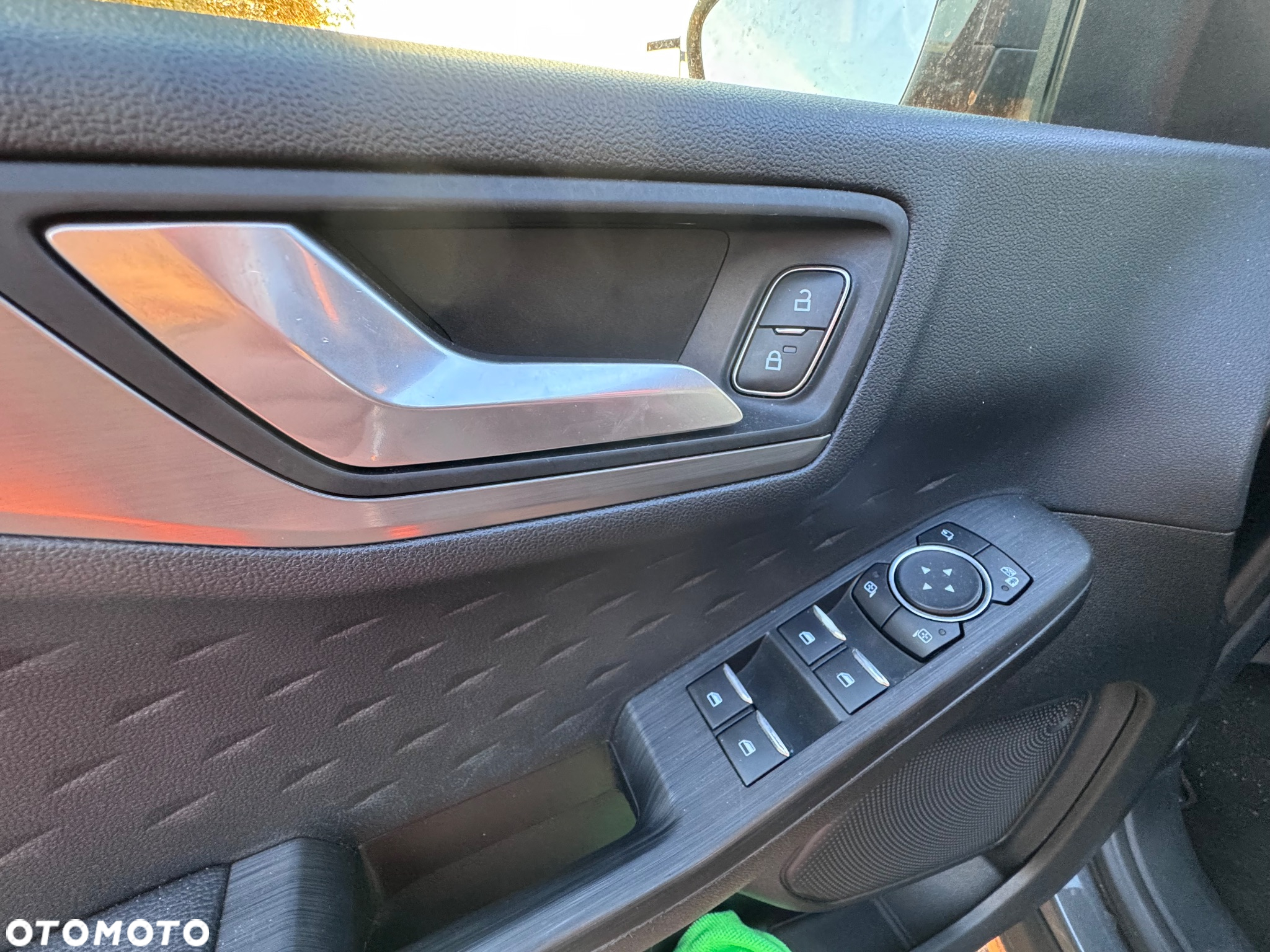 Ford Kuga 2.0 EcoBlue Hybrid TITANIUM - 11