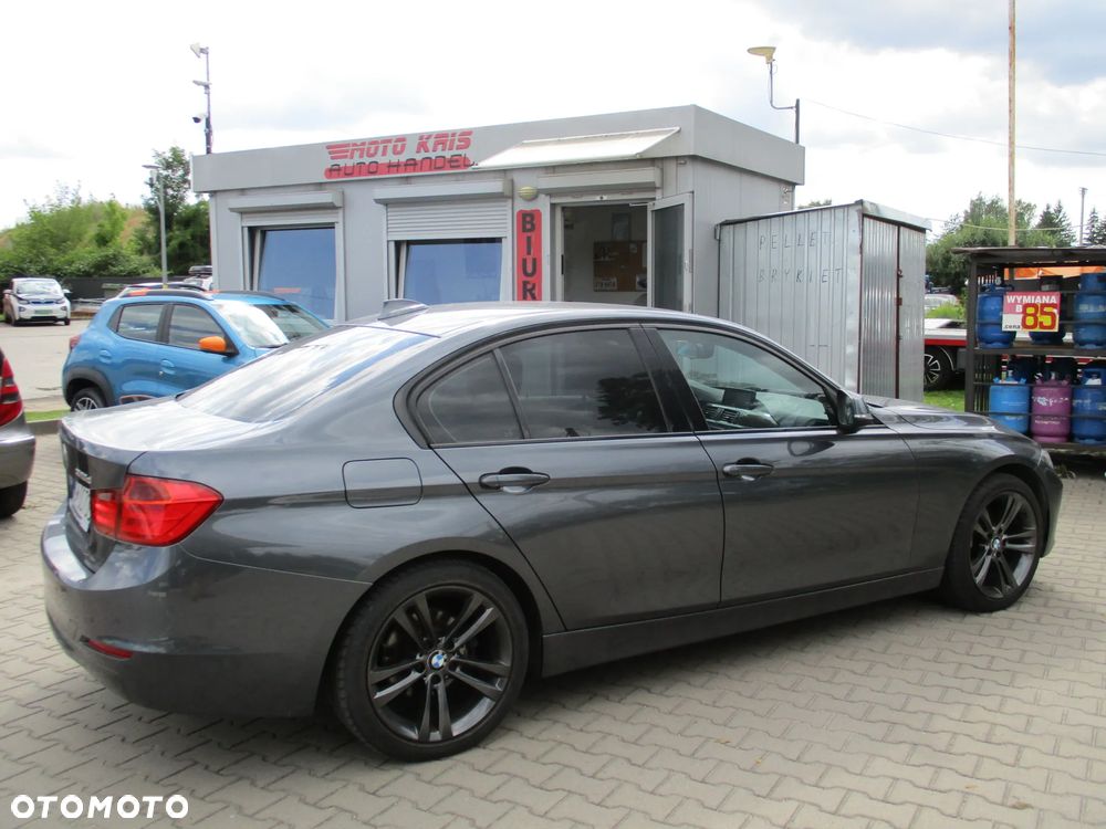BMW Seria 3 320d Sport-Aut Modern Line - 4