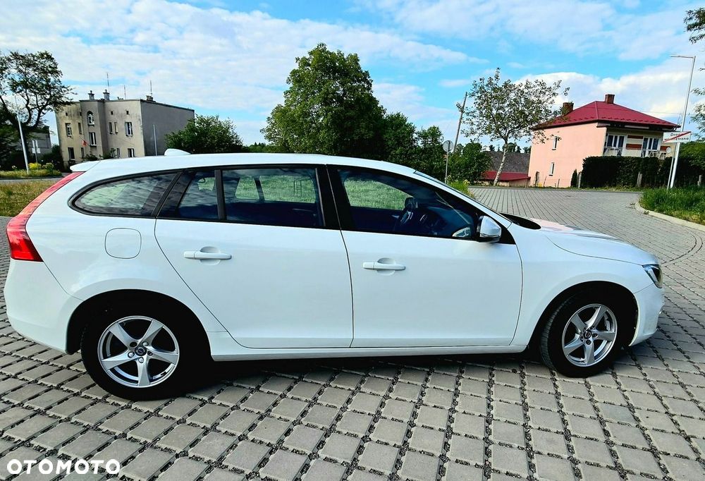 Volvo V60 D2 Geartronic Summum - 5