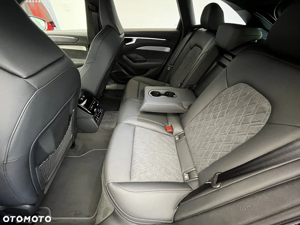 Audi A6 Avant 50 TFSI e PHEV Quattro S Line S tronic - 32