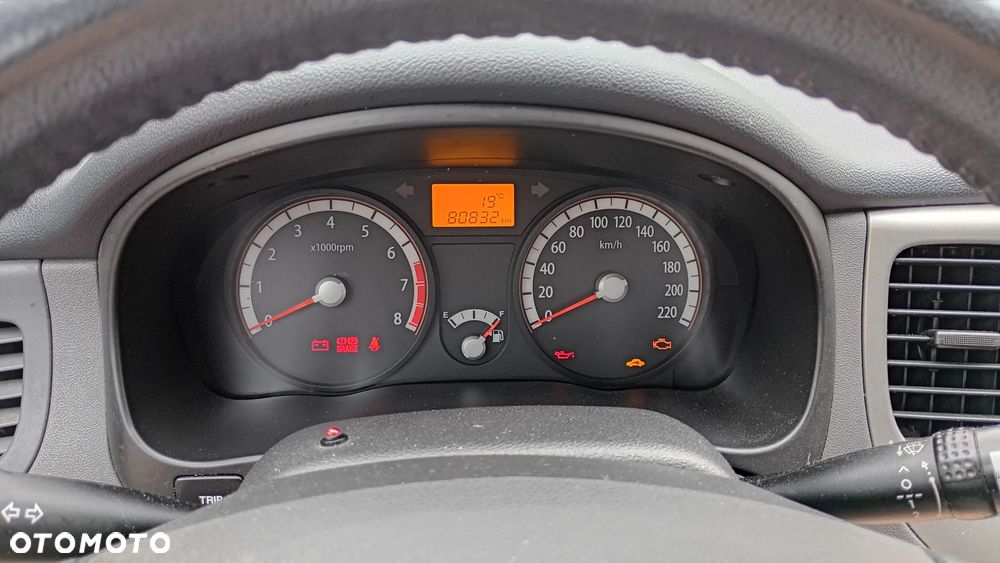 Kia Rio 1.4 Family - 8