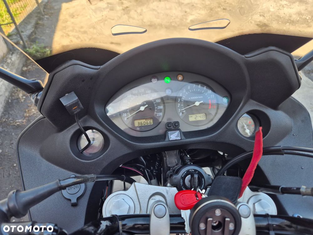 Honda CBF - 26