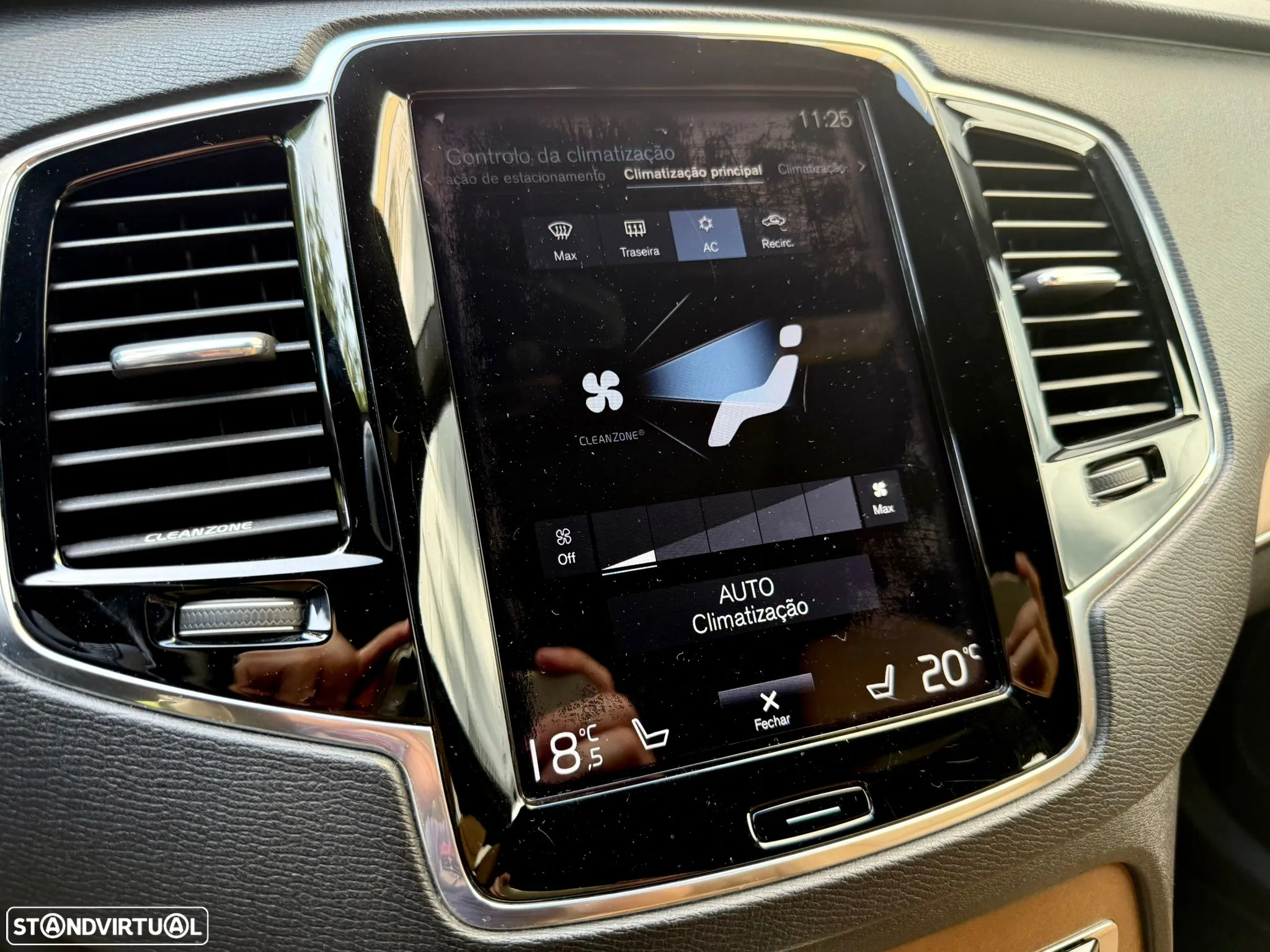 Volvo XC 90 2.0 T8 PHEV Excellence AWD - 36
