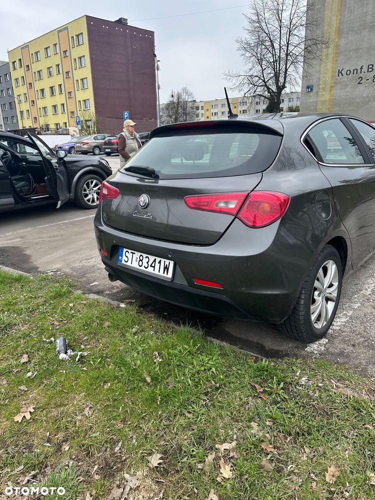 Alfa Romeo Giulietta 1.6 JTDM Distinctive - 4