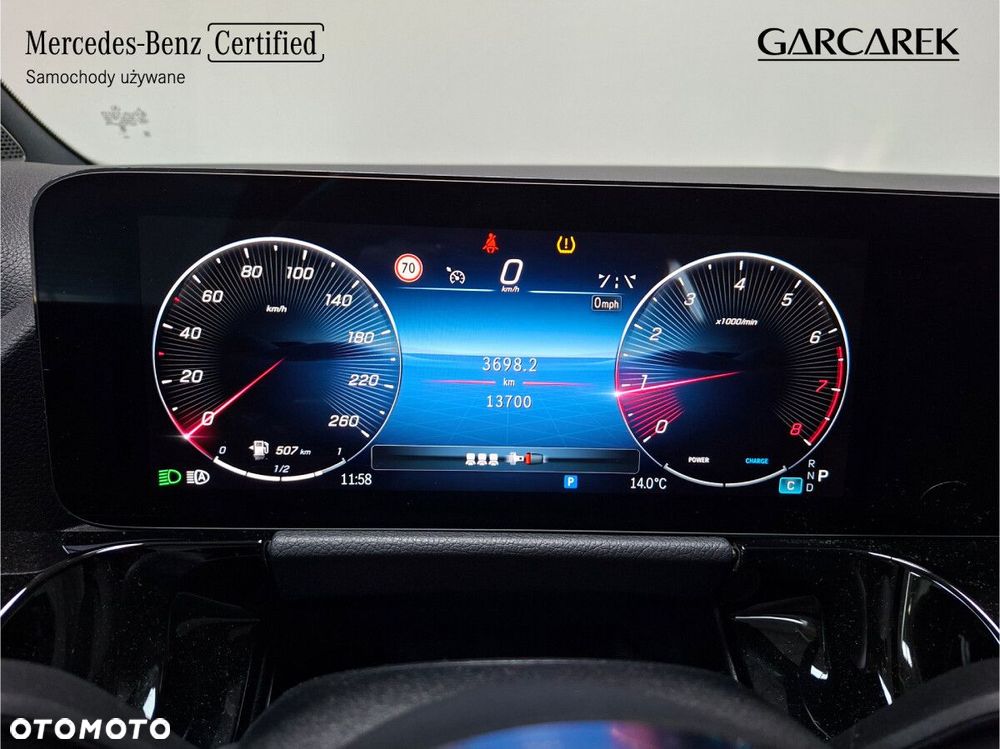 Mercedes-Benz GLA - 27